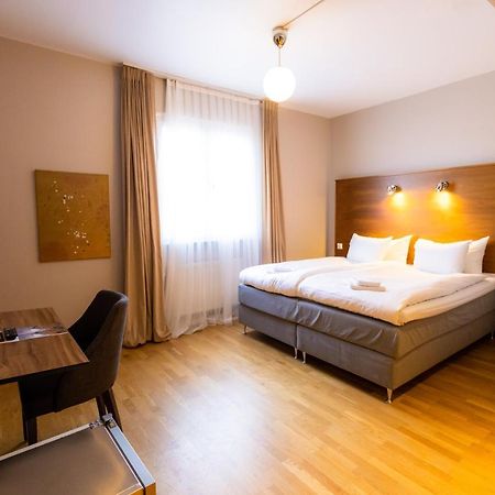 Hotell Hjalmar エレブルー エクステリア 写真
