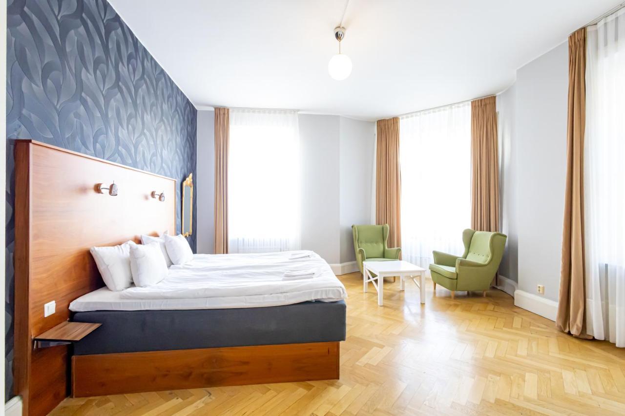 Hotell Hjalmar エレブルー エクステリア 写真