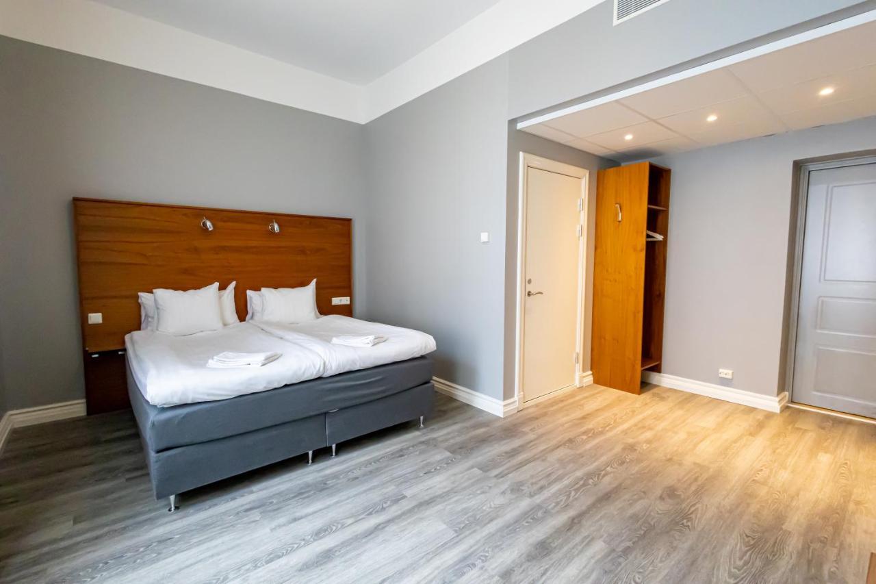 Hotell Hjalmar エレブルー エクステリア 写真