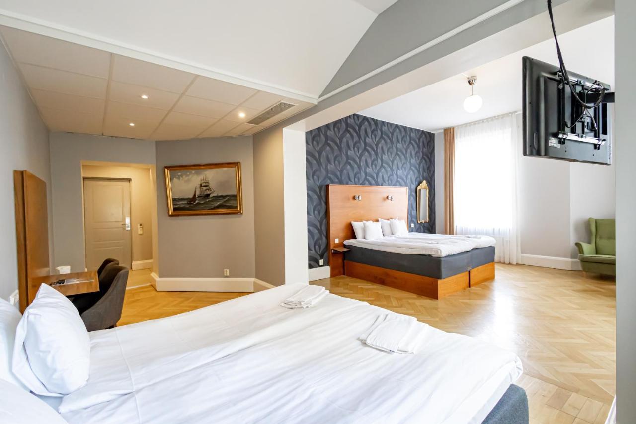 Hotell Hjalmar エレブルー エクステリア 写真