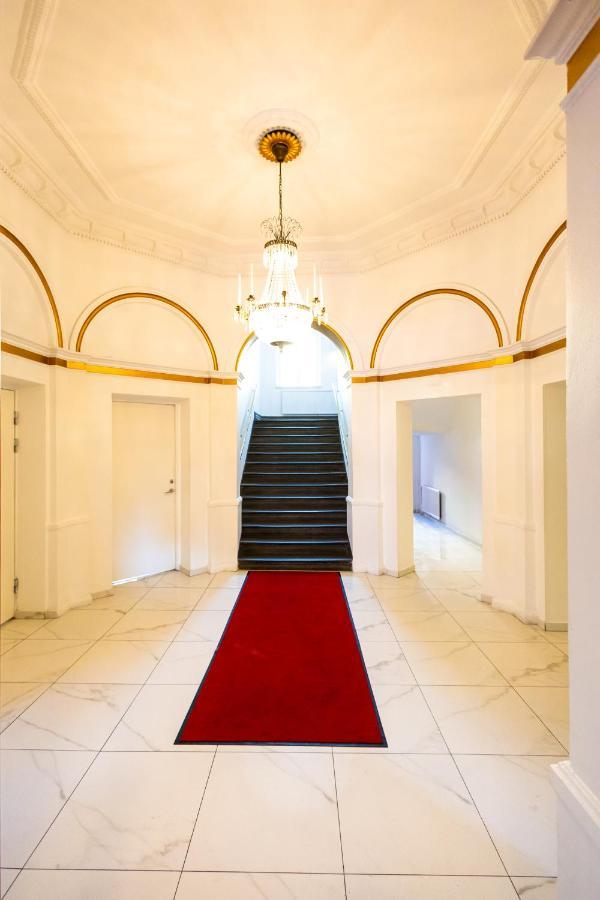 Hotell Hjalmar エレブルー エクステリア 写真